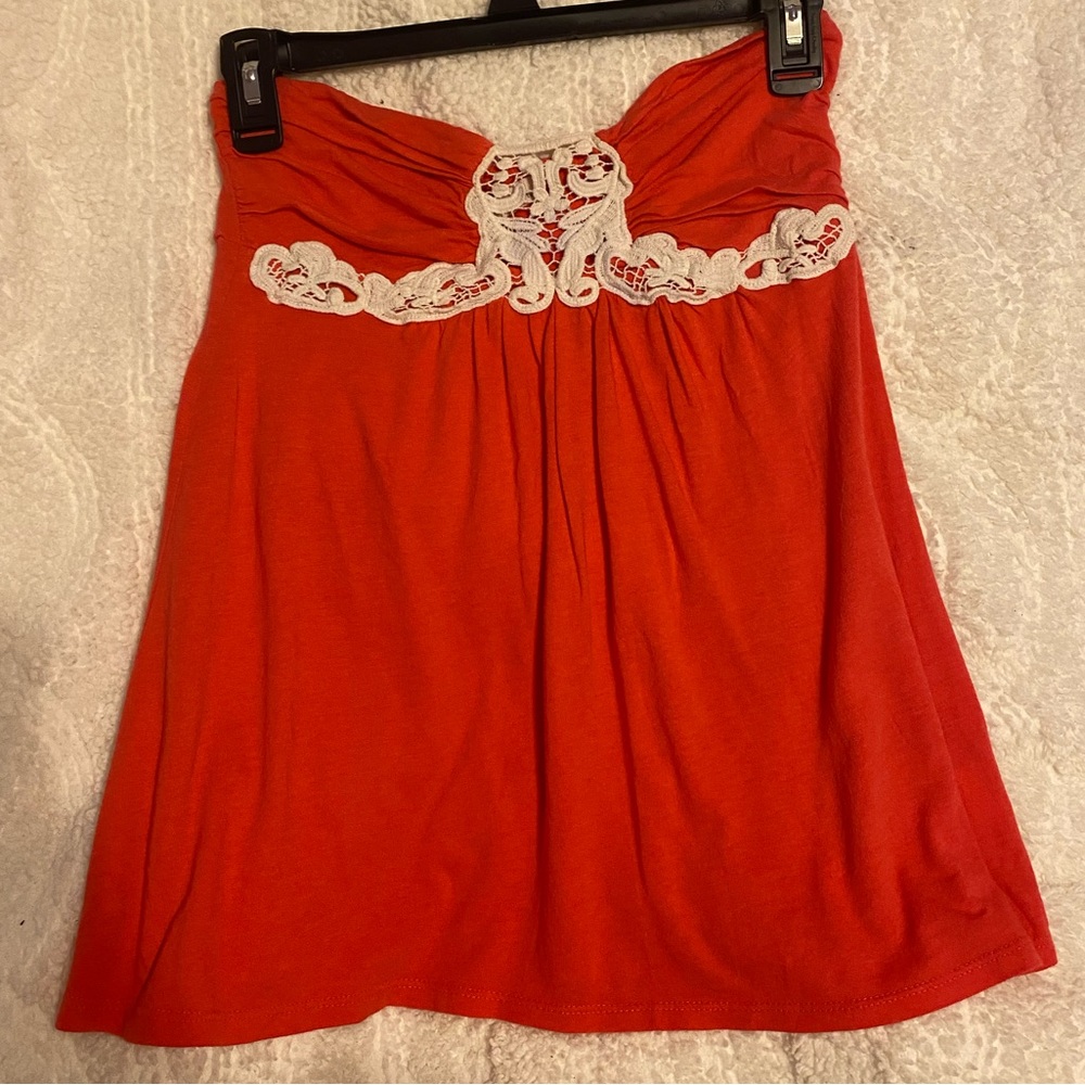 Salmon sleeveless shirt